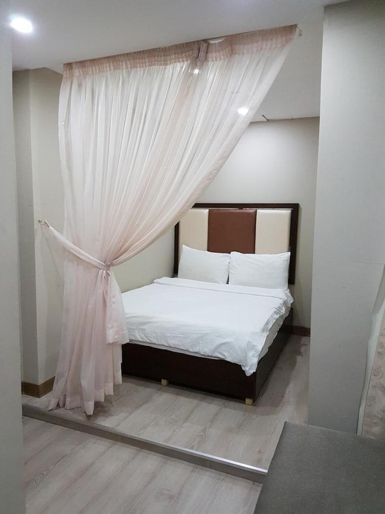 Magic Suite Al Mangaf Koweït Extérieur photo